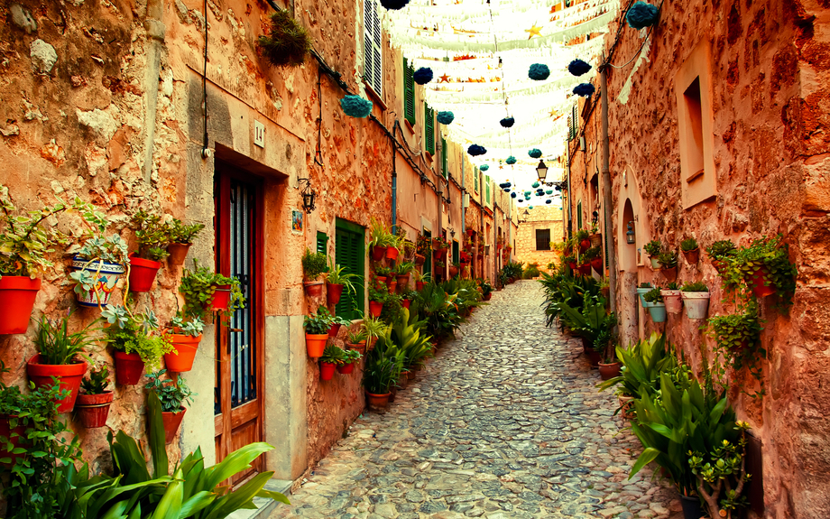 Straße im Dorf Valldemossa